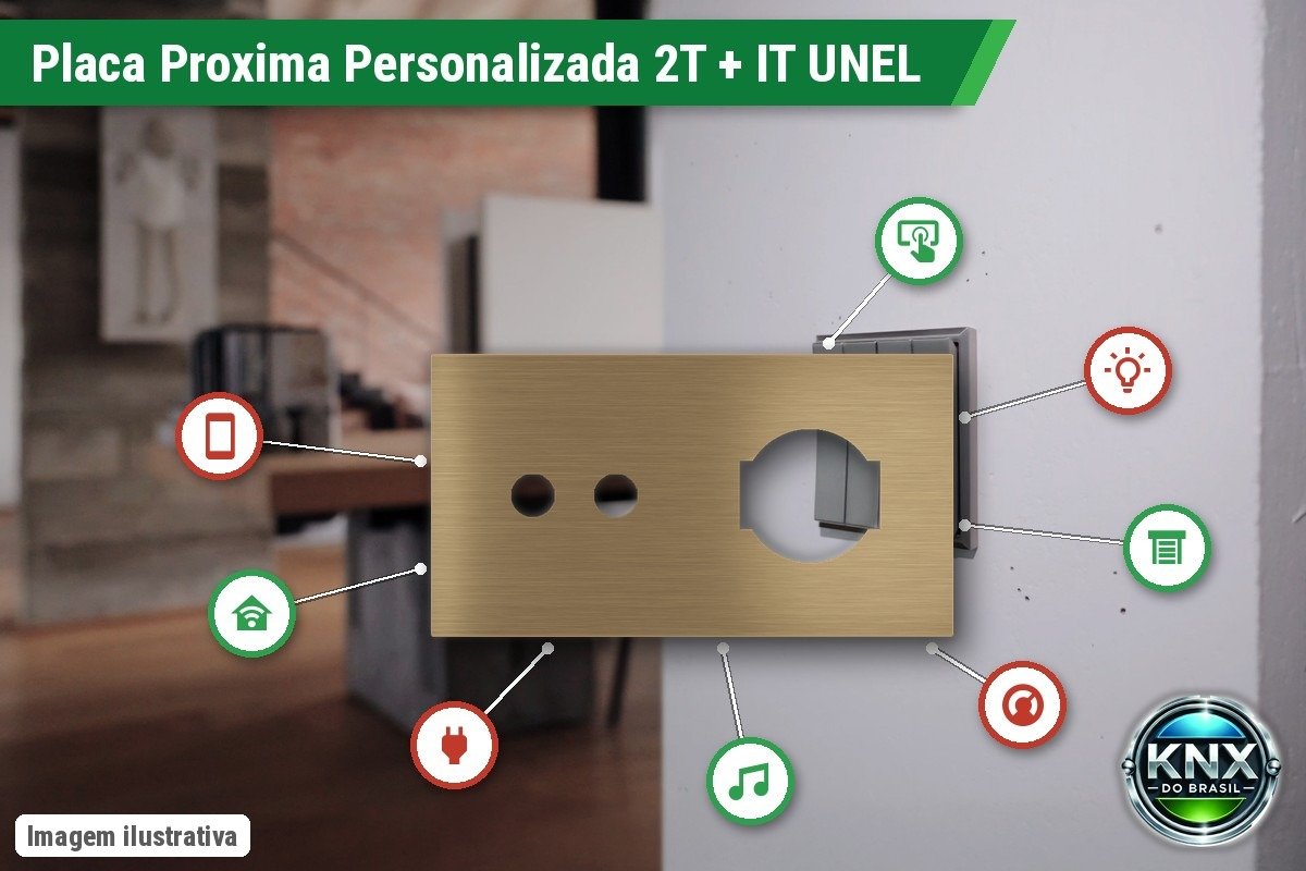 Placa Proxima Personalizada – Botoeira 2T + Tomada IT UNEL – Metal Latão Envelhecido